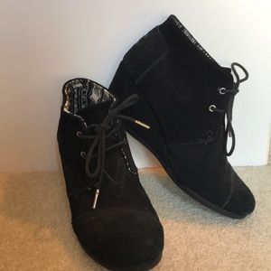 Toms Brand wedge heels